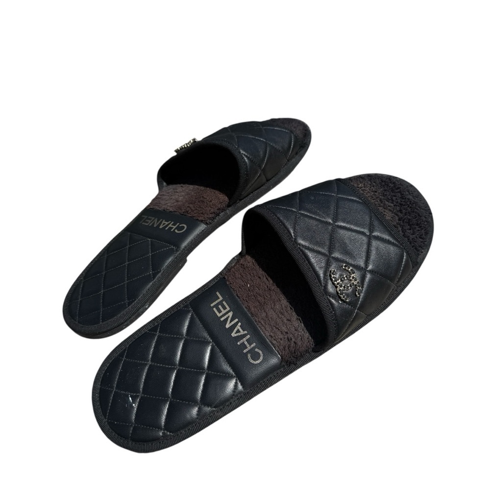 Chanel Quilted Leather CC Logo Shearling House Slippers Black Made in Italy L - Picture 7 of 11